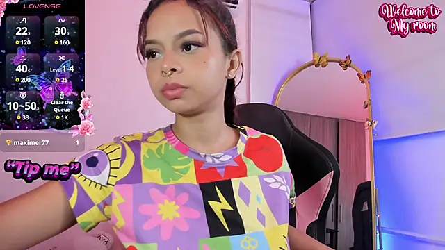 SheilaSmiith online show from March 6, 2025, 12:21 am