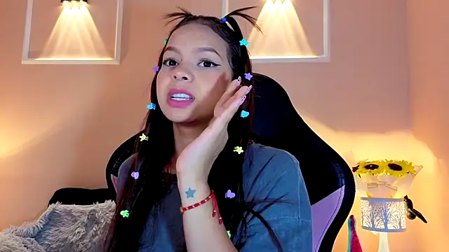 SheilaSmiith online show from September 22, 2025, 7:49 pm