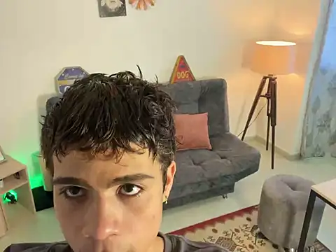 MyLatinHotBoys online show from December 29, 2024, 8:58 pm