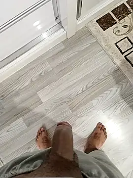 milf hunter 35 online show from April 21, 2026, 5:47 am