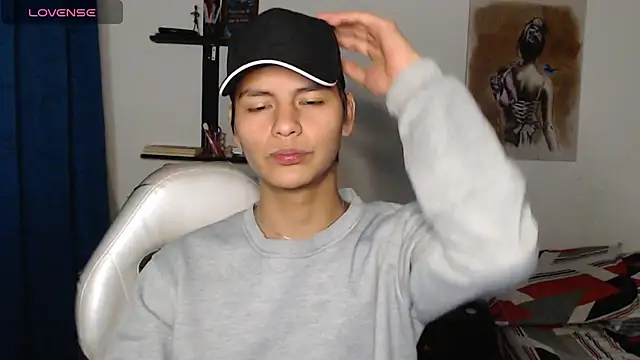 alanprince44 online show from December 29, 2024, 4:48 am