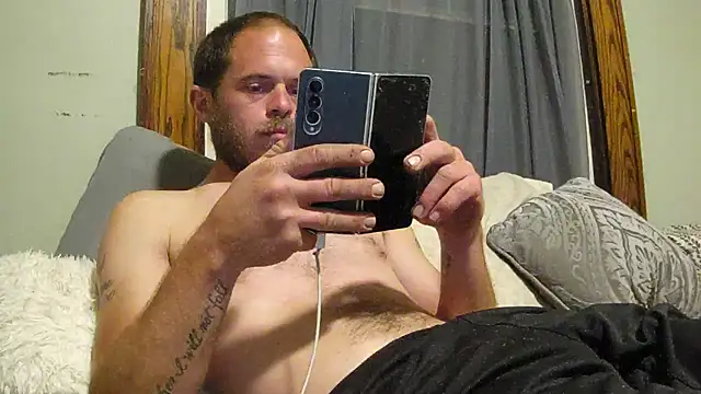 Bigoleslong98765 online show from October 15, 2025, 6:13 am