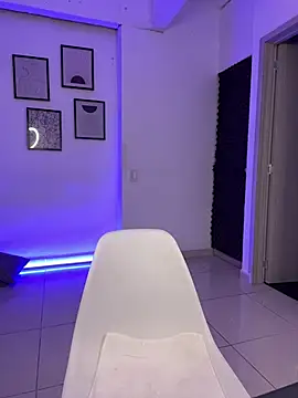 Snapshot of Miss-Abbii chatting on March 7, 2025, 7:27 pm Miss-Abbii online show from March 7, 2025, 7:27 pm