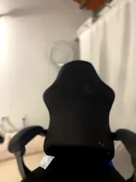 Snapshot of Miss-Abbii chatting on October 17, 2025, 9:06 pm Miss-Abbii online show from October 17, 2025, 9:06 pm