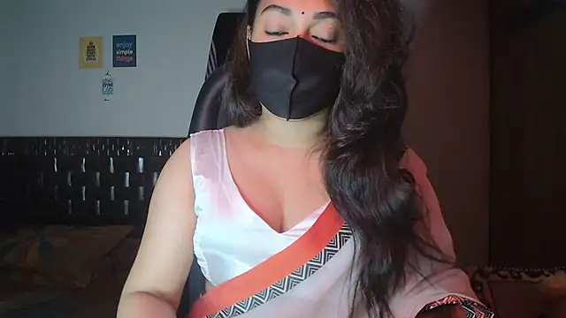 Most-Beautiful-Queen online show from November 4, 2025, 7:02 pm