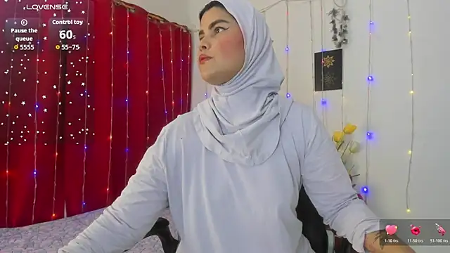 Snapshot of AishaAmin_ chatting on April 21, 2026, 12:11 pm AishaAmin online show from April 21, 2026, 12:11 pm