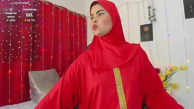 Snapshot of AishaAmin_ chatting on May 20, 2026, 12:11 pm AishaAmin online show from May 20, 2026, 12:11 pm