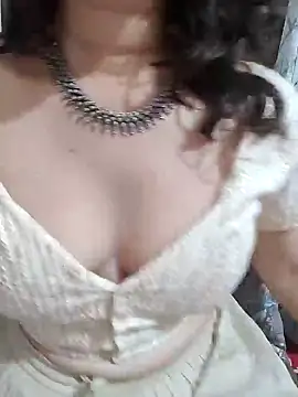 Brown Maxi online show from December 1, 2024, 8:31 pm