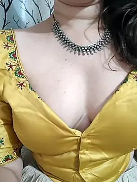 Brown Maxi online show from March 7, 2025, 10:35 am