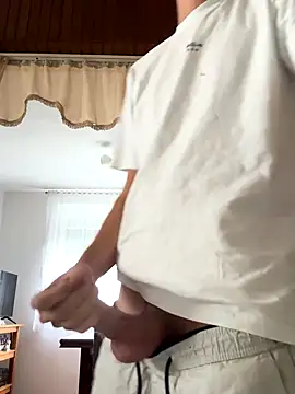 alexyourboy online show from September 28, 2025, 1:38 pm