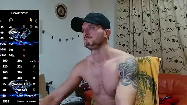 Snapshot of cuple_hoot_ chatting on October 29, 2025, 6:04 am cuple hoot online show from October 29, 2025, 6:04 am