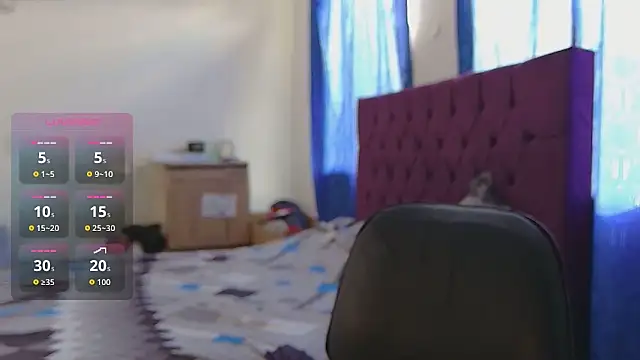 Lucy Fer5 online show from December 17, 2025, 8:37 pm