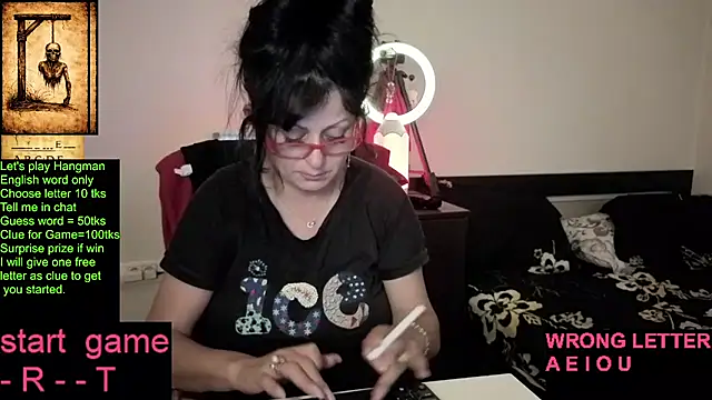 YourDreamLoverr online show from May 19, 2026, 11:11 pm
