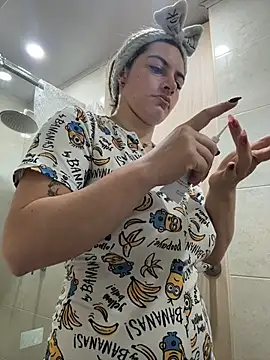 Snapshot of AtheneaRossi chatting on March 11, 2026, 10:32 am AtheneaRossi online show from March 11, 2026, 10:32 am