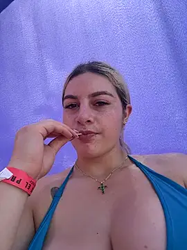 Snapshot of AtheneaRossi chatting on March 15, 2026, 4:13 pm AtheneaRossi online show from March 15, 2026, 4:13 pm