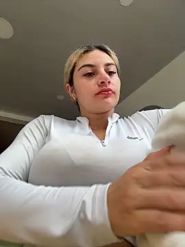 Snapshot of AtheneaRossi chatting on March 23, 2026, 9:19 pm AtheneaRossi online show from March 23, 2026, 9:19 pm