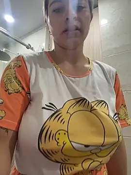 Snapshot of AtheneaRossi chatting on April 10, 2026, 10:20 am AtheneaRossi online show from April 10, 2026, 10:20 am