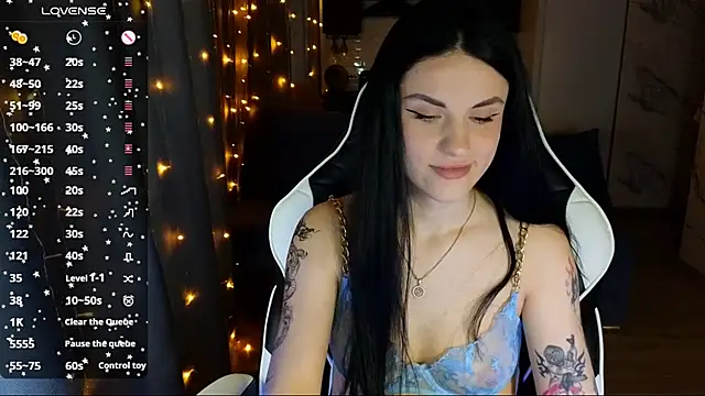 Mary   Moore online show from December 13, 2024, 7:25 am