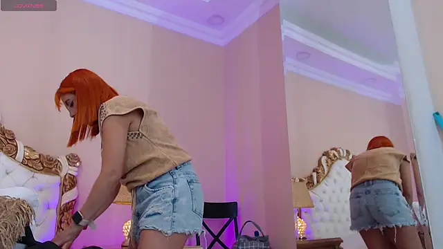 AdelinaVans online show from October 6, 2025, 11:07 am