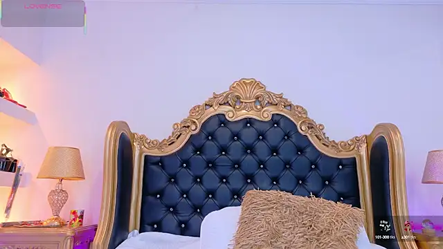 AdelinaVans online show from October 20, 2025, 4:40 pm