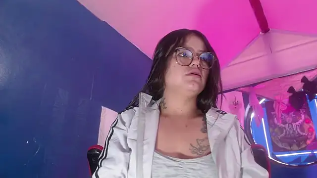 Snapshot of vitoria23_ chatting on July 17, 2026, 2:34 pm vitoria23 online show from July 17, 2026, 2:34 pm
