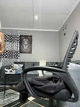 Snapshot of Bootyfulbarbiie chatting on December 6, 2024, 11:14 pm Bootyfulbarbiie online show from December 6, 2024, 11:14 pm