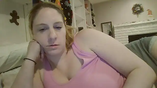 Snapshot of MsLG12301 chatting on February 21, 2025, 12:49 am MsLG12301 online show from February 21, 2025, 12:49 am