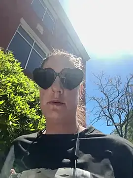 Snapshot of MsLG12301 chatting on April 10, 2026, 5:50 pm MsLG12301 online show from April 10, 2026, 5:50 pm