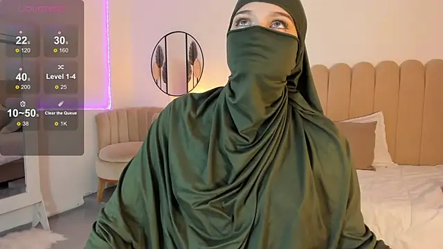 anna-henao online show from January 17, 2025, 5:08 pm