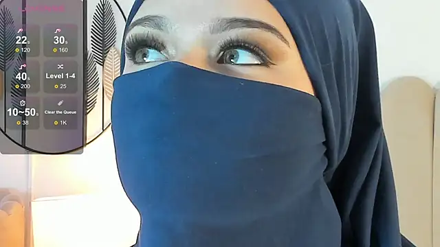 anna-henao online show from February 13, 2025, 12:21 pm