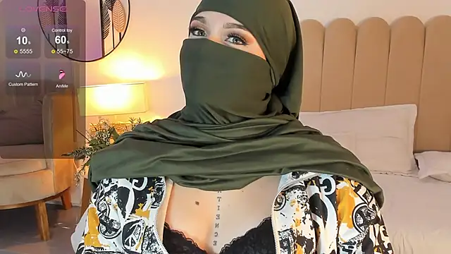 anna-henao online show from February 18, 2025, 12:17 pm