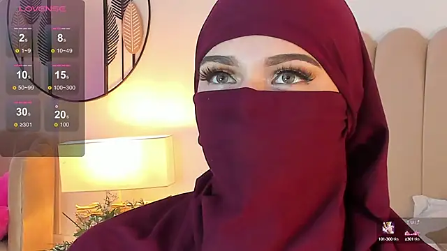 anna-henao online show from March 11, 2025, 3:56 pm