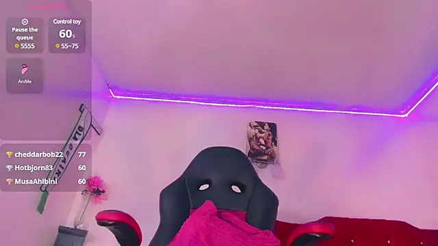 naomy  xx online show from January 21, 2025, 8:00 pm