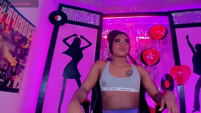 naomy  xx online show from February 15, 2025, 4:45 pm