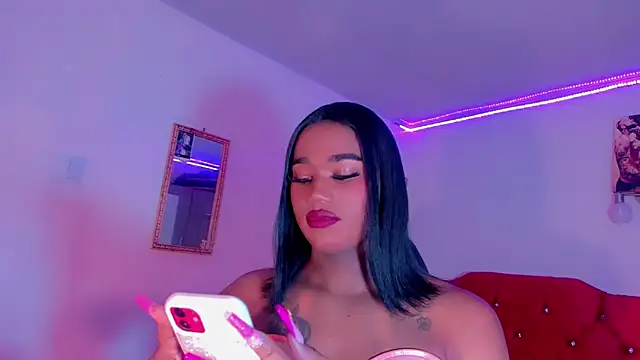 naomy  xx online show from March 7, 2025, 7:16 pm