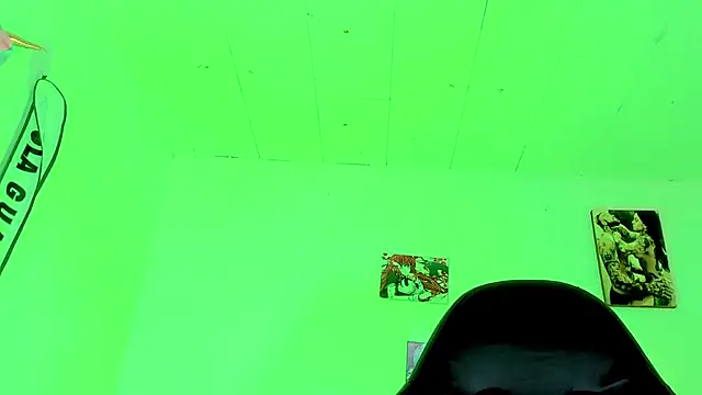 naomy  xx online show from September 30, 2025, 3:00 am