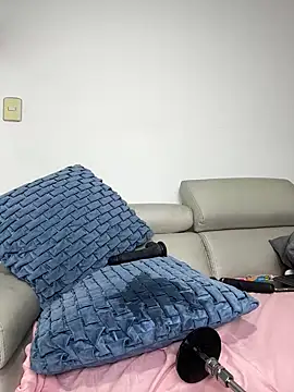 jamilaross online show from February 15, 2025, 4:47 am