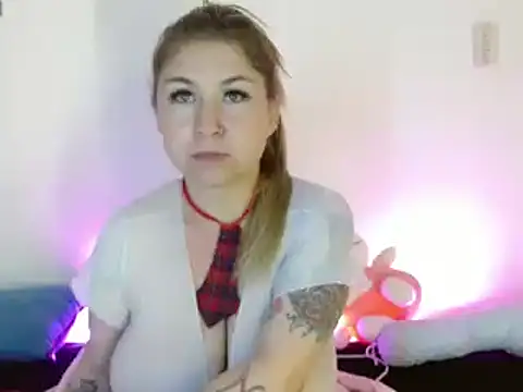 kittycatw online show from January 7, 2025, 9:07 am