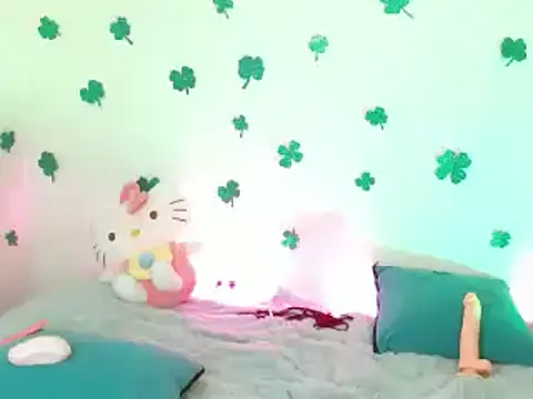 kittycatw online show from March 18, 2025, 11:08 am