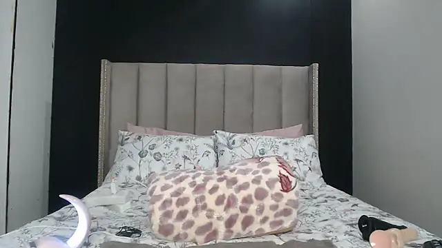 Ms  JOJO online show from April 11, 2026, 10:47 pm