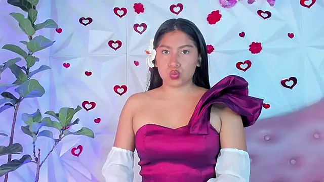 Snapshot of LinnaGardenia chatting on February 21, 2025, 1:55 pm LinnaGardenia online show from February 21, 2025, 1:55 pm