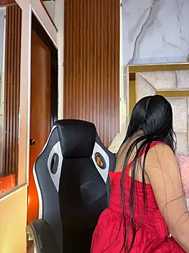 Snapshot of LinnaGardenia chatting on January 6, 2026, 12:53 pm LinnaGardenia online show from January 6, 2026, 12:53 pm