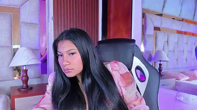 Snapshot of LinnaGardenia chatting on January 11, 2026, 1:27 pm LinnaGardenia online show from January 11, 2026, 1:27 pm