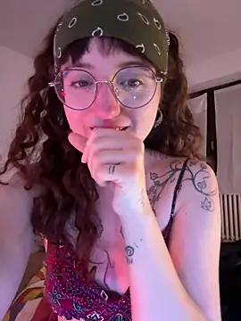  foxygirl  online show from March 16, 2025, 10:53 pm