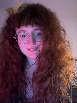  foxygirl  online show from March 18, 2025, 9:53 pm