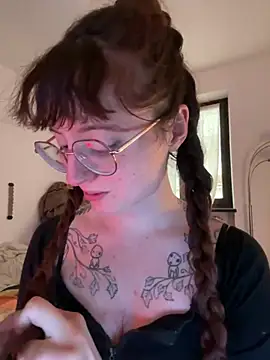  foxygirl  online show from March 22, 2025, 5:09 pm