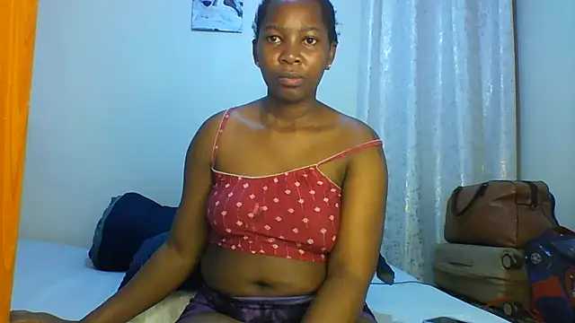 Petitiebooty online show from November 17, 2025, 6:41 am