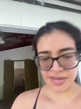 kathii95 online show from January 7, 2026, 9:39 pm