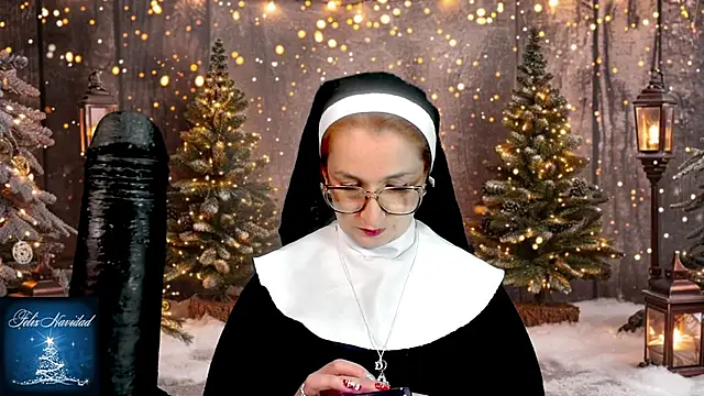Snapshot of helenas_fantasy chatting on December 24, 2024, 7:55 pm helenas fantasy online show from December 24, 2024, 7:55 pm
