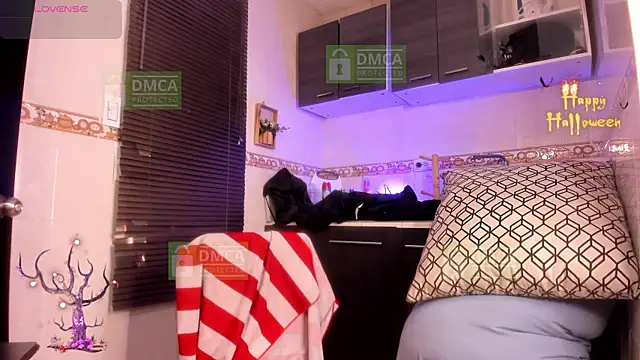 Jhonny-Blake online show from October 14, 2025, 9:04 pm